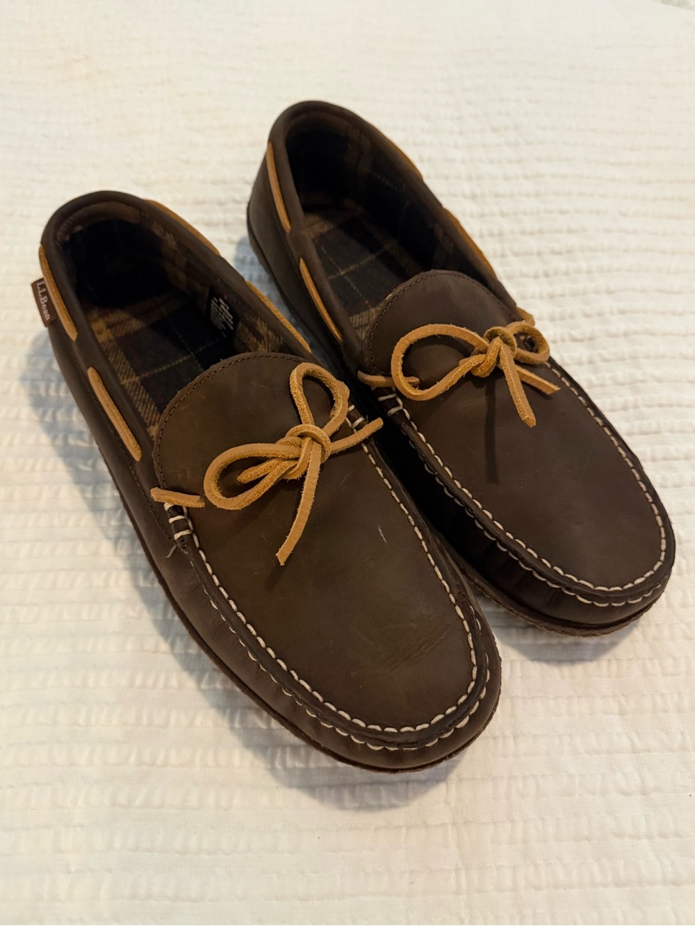 L.L Bean Men's Brown Leather Moccasin Loafers with Tan Laces NWOT 0732